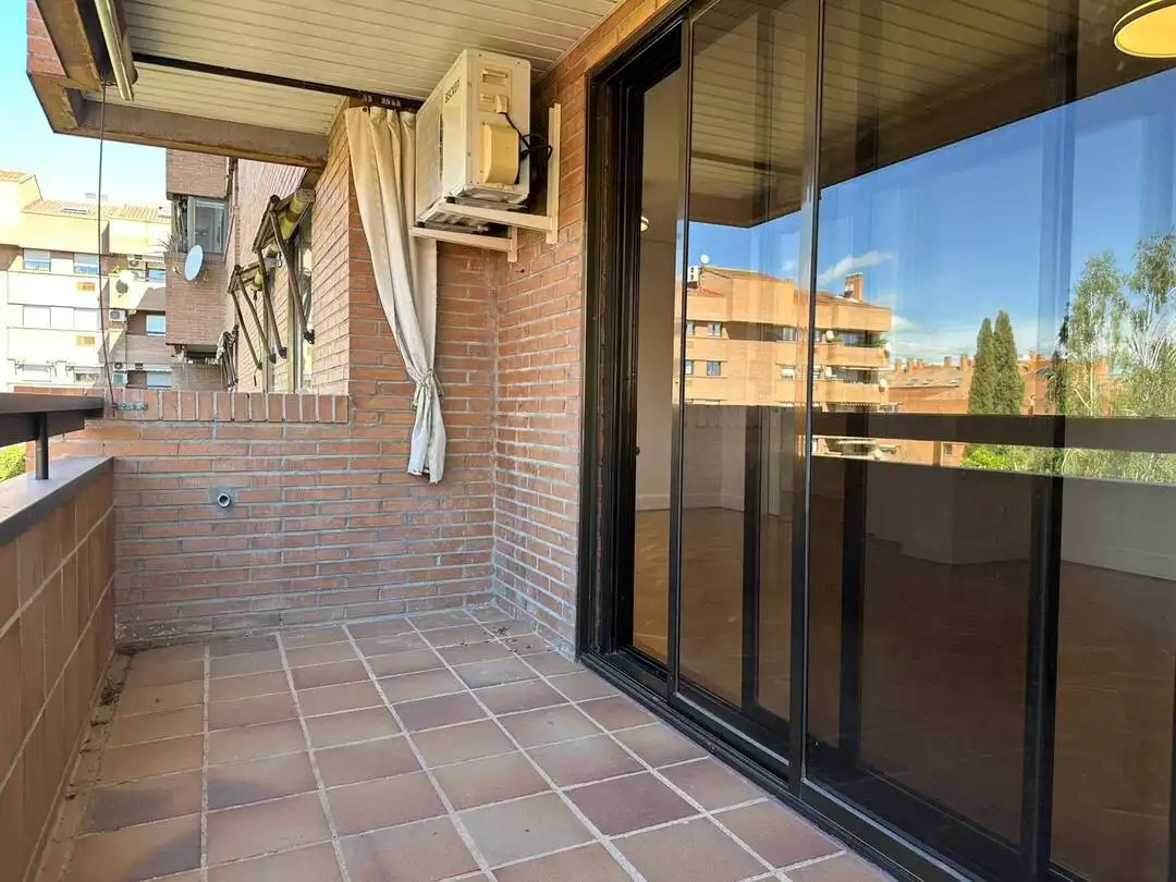 Terrasse von Wohnung zum Verkauf in Toledo mit Klimaanlage, Heizung und Privatgarten