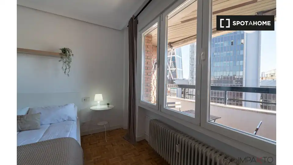 Habitación en Almenara -Ventilla