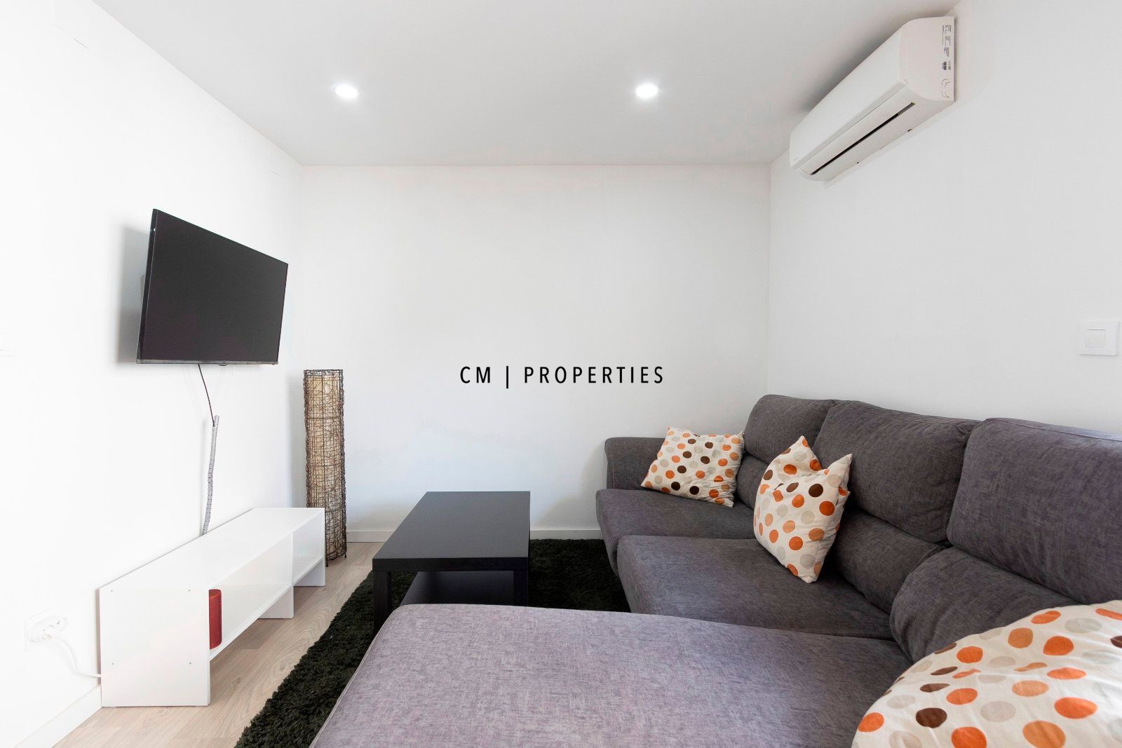 Sala de estar de Piso de alquiler en  Valencia Capital con Aire acondicionado, Calefacción y Amueblado