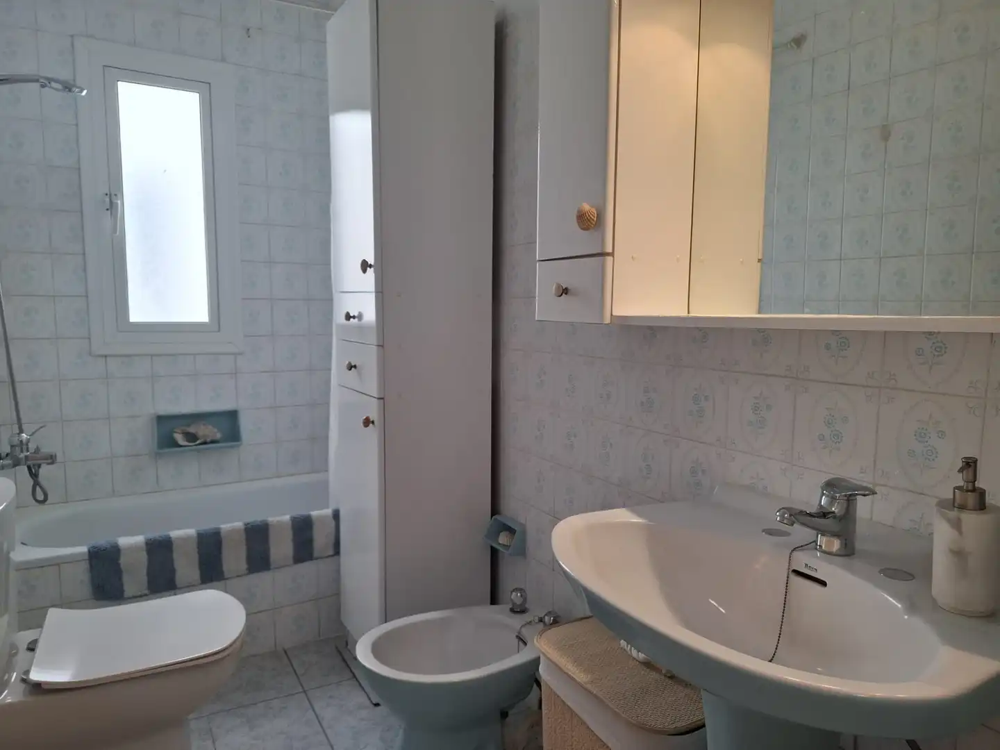 Badezimmer von Wohnung zum Verkauf in Torrenueva Costa mit Terrasse und Möbliert