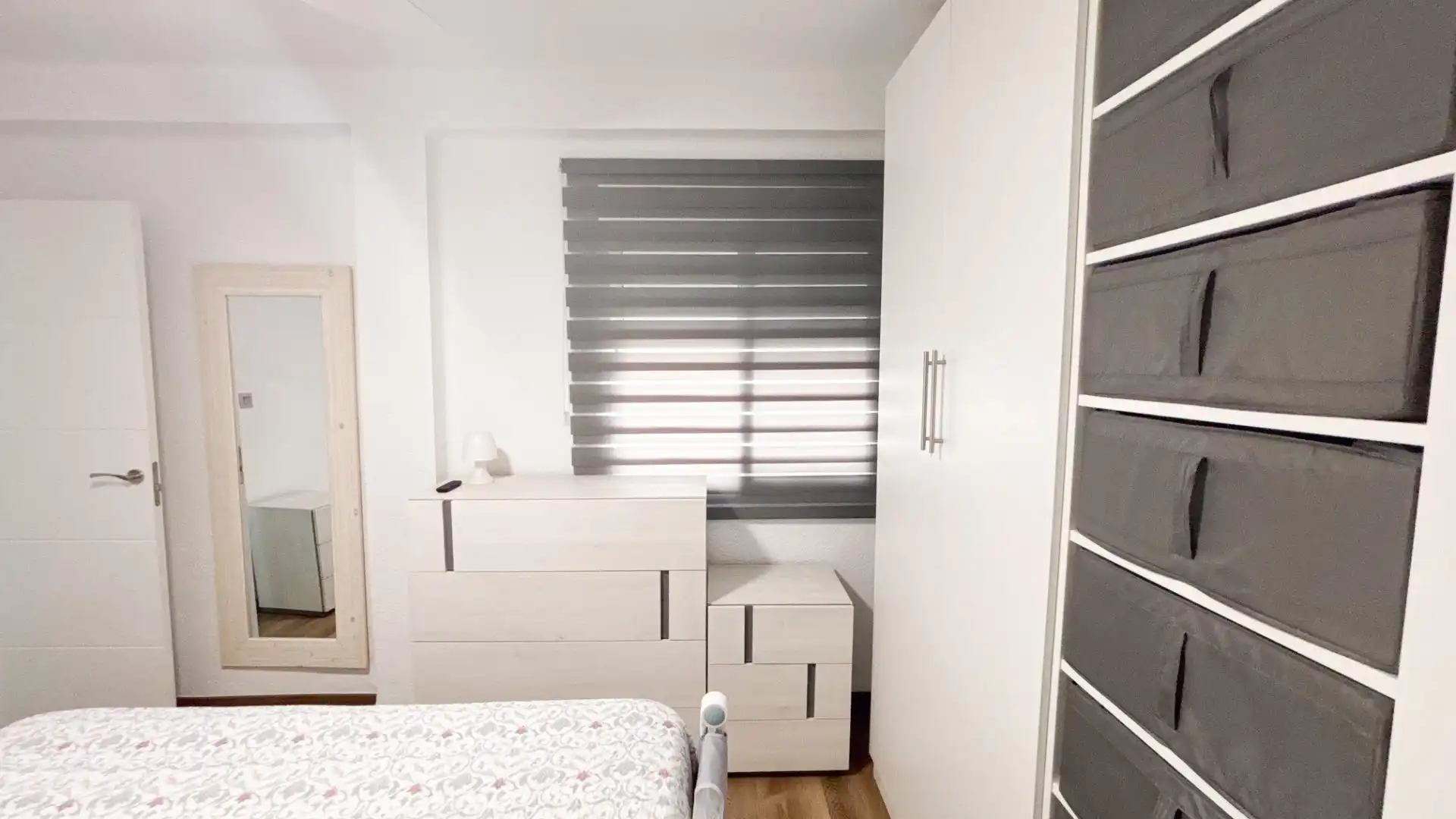 Schlafzimmer von Wohnung zum Verkauf in Mislata mit Klimaanlage, Möbliert und Balkon