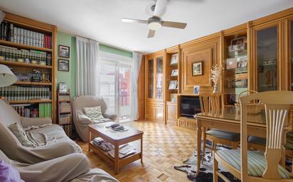 Living room of Flat for sale in  Madrid Capital  with Terrace and Balcony