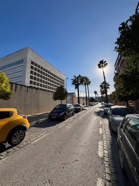 Außenansicht von Wohnung zur Miete in Granada mit Klimaanlage, Heizung und Möbliert