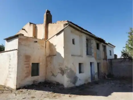 Terreny rústic en venda a Baza