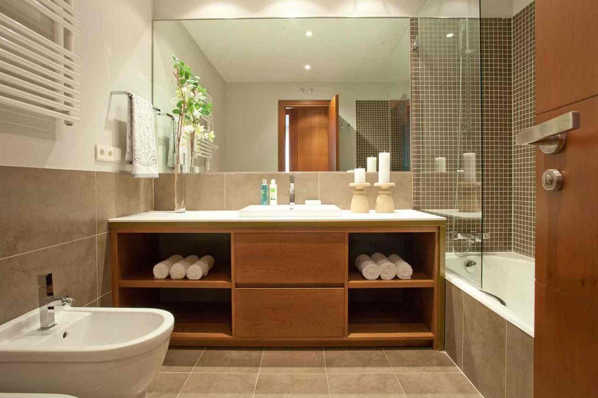 Bany de Pis de lloguer en Tres Cantos amb Aire condicionat, Moblat i TV