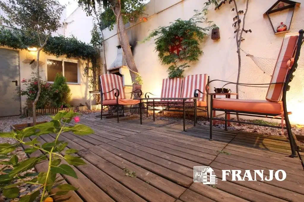 Terraza de Casa adosada en venta en Sabadell con Aire acondicionado, Calefacción y Jardín privado