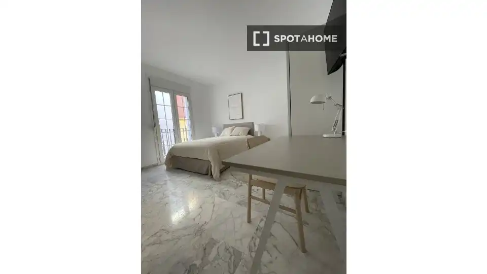 Habitación de Piso de alquiler en Málaga con Aire acondicionado, Calefacción y Amueblado