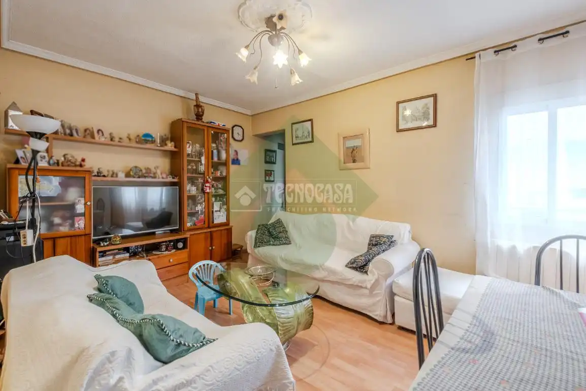 Living room of Flat for sale in Madrid  with Air Conditioner and Heating