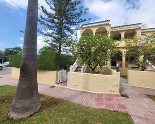 Vista exterior de Casa o xalet de lloguer en Sant Joan d'Alacant amb Terrassa i Balcó