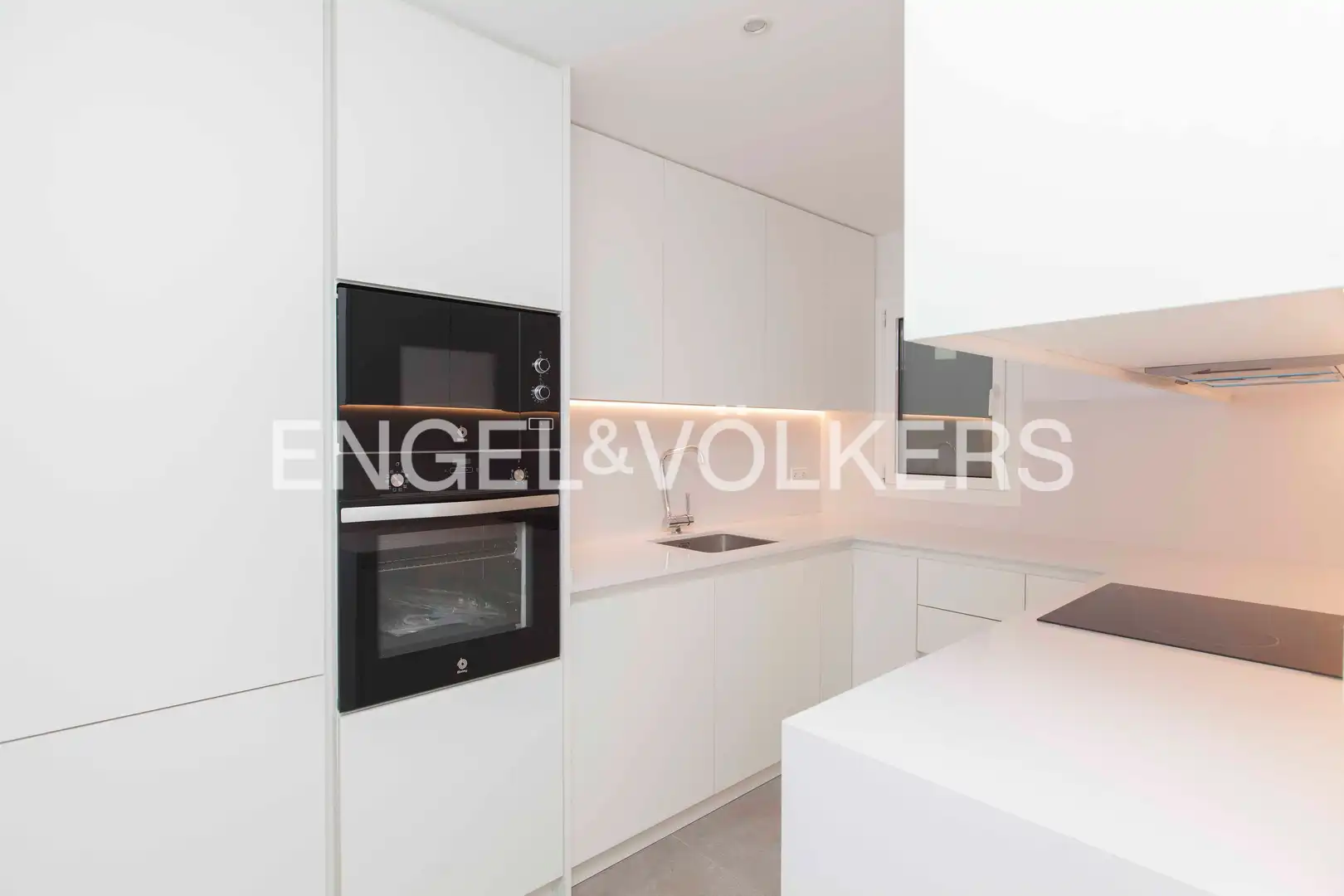 Kitchen of Flat for sale in Barcelona  with Air Conditioner, Heating and Parquet flooring