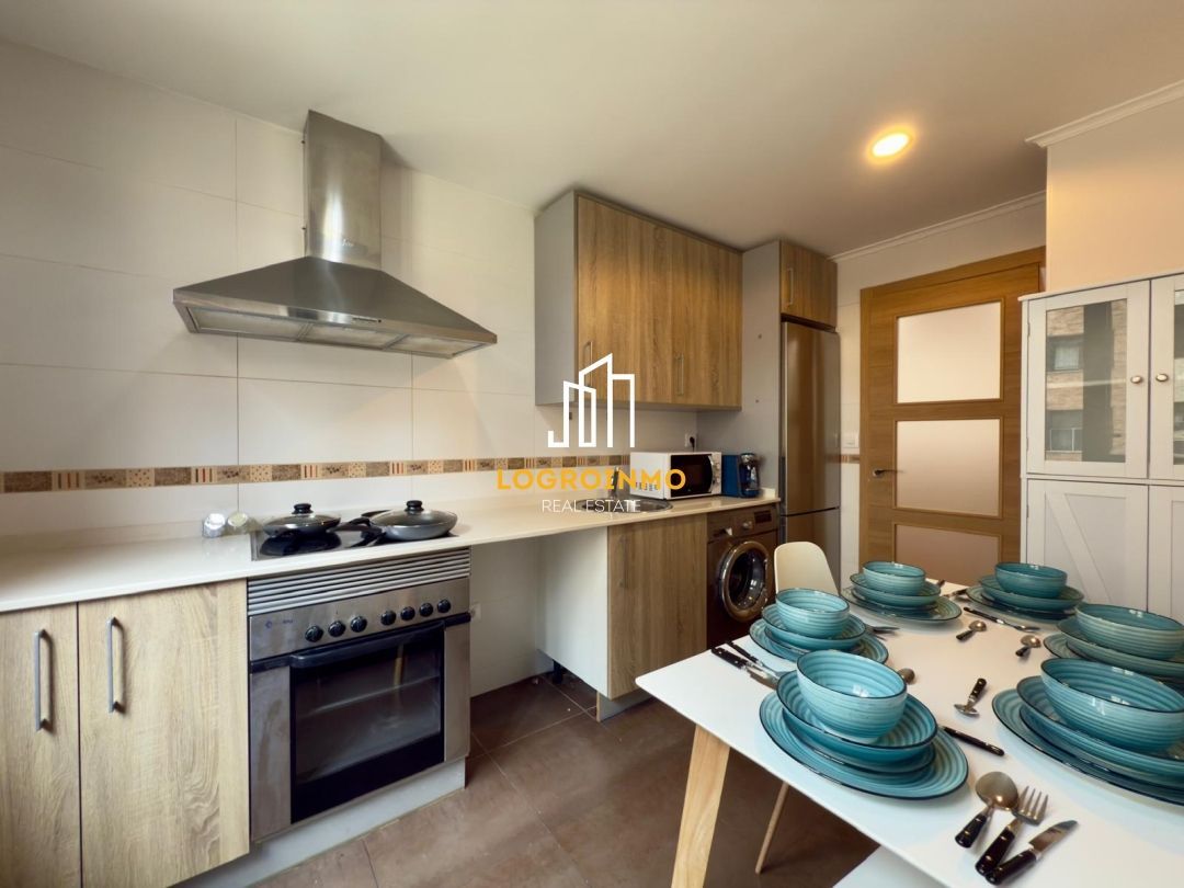 Cuina de Pis en venda en  Logroño amb Aire condicionat, Calefacció i Jardí privat