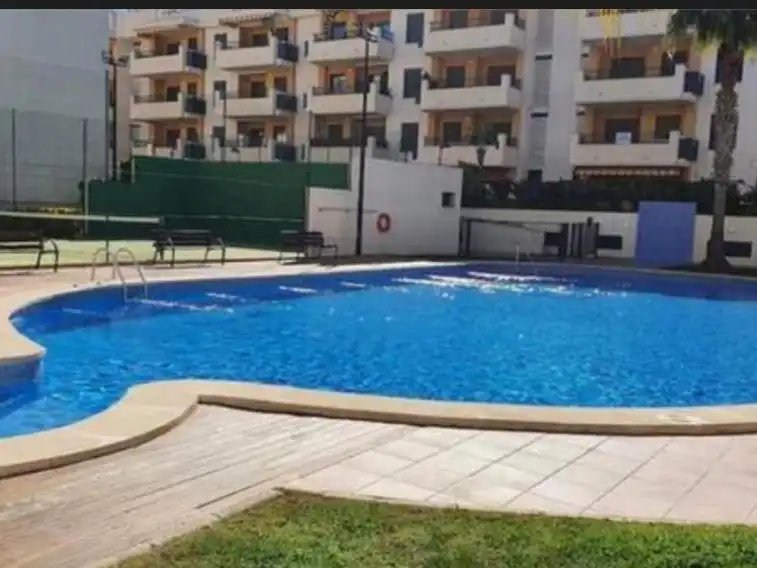 Apartament amb piscina de lloguer a Avinguda de la Mar 24