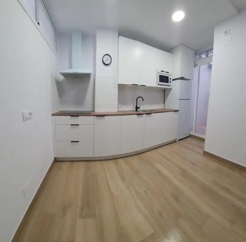 Cocina de Planta baja de alquiler en Sevilla con Aire acondicionado, Calefacción y Amueblado