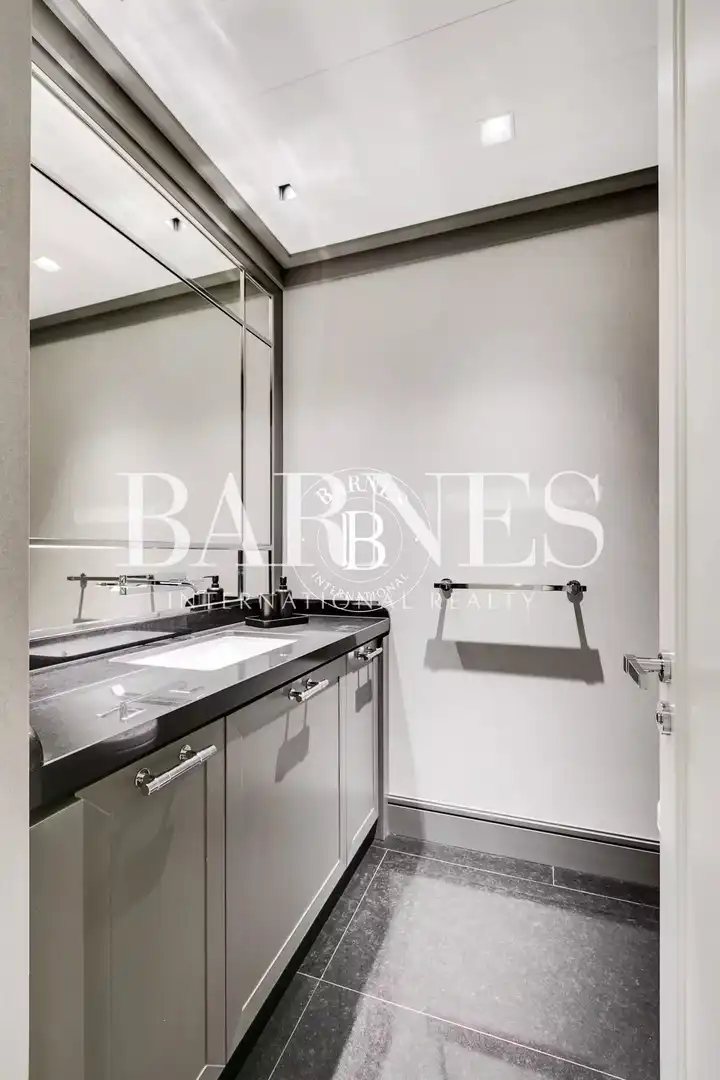 Badezimmer von Wohnung zur Miete in Madrid mit Klimaanlage, Heizung und Abstellraum