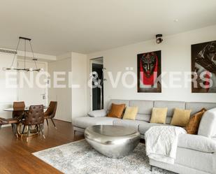 Living room of Apartment to rent in  Barcelona Capital  with Air Conditioner, Heating and Private garden