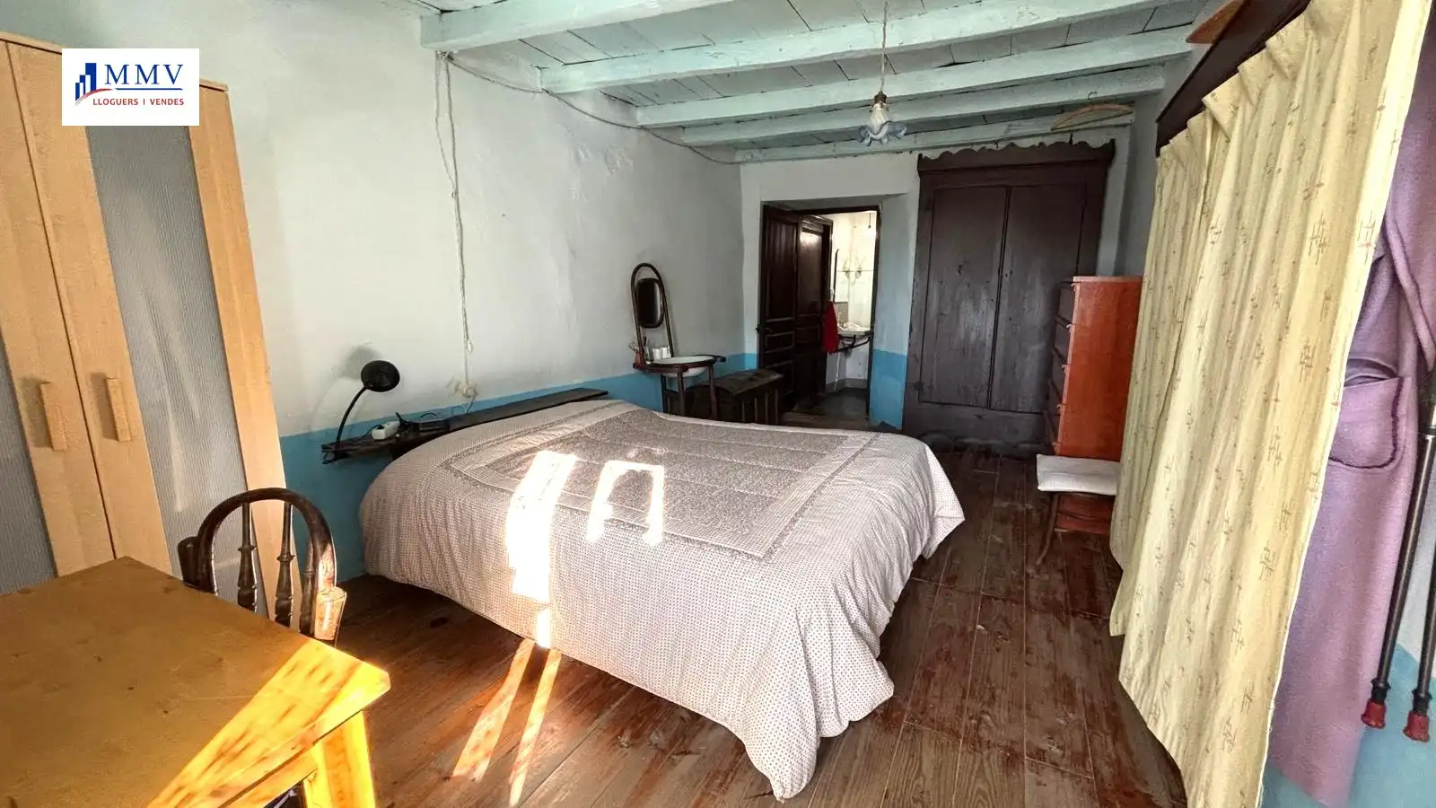Dormitori de Finca rústica en venda en Vilallonga de Ter amb Jardí privat i Moblat