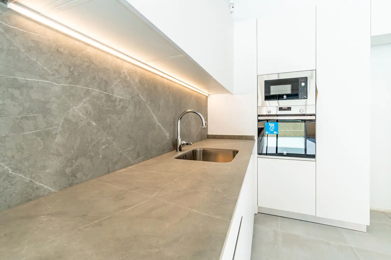 Küche von Haus oder Chalet zum Verkauf in Figueres mit Klimaanlage, Heizung und Privatgarten