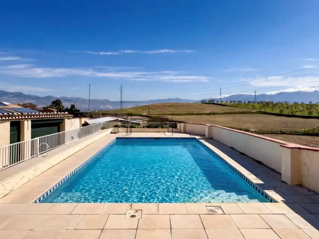 Piscina de Casa o chalet en venta en Las Gabias