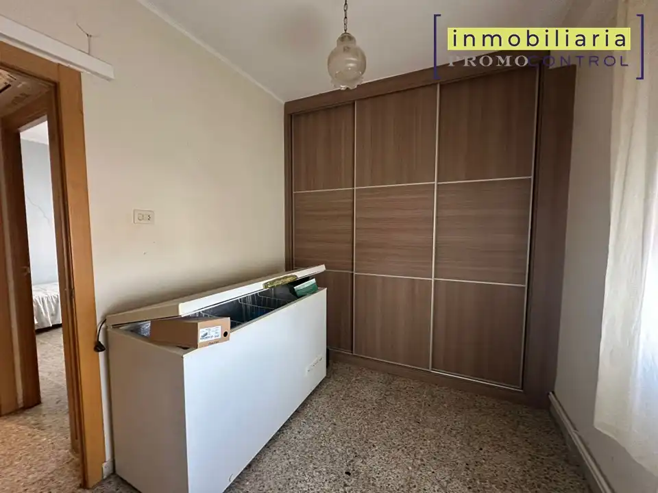 Habitación de Piso en venta en Zuera con Aire acondicionado, Calefacción y Amueblado