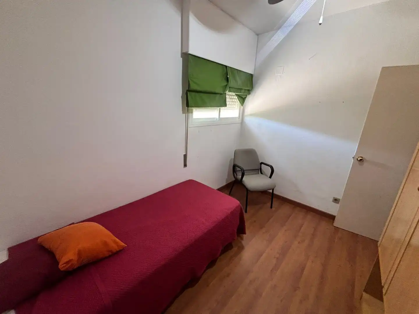 Habitación de Dúplex en venta en Sevilla con Aire acondicionado, Calefacción y Terraza
