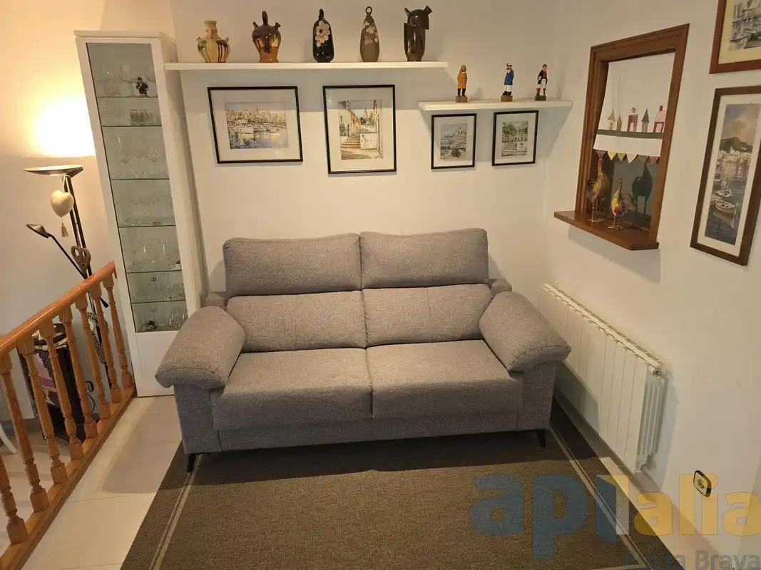 Sala de estar de Casa adosada en venta en Castell d'Aro, Platja d'Aro i s'Agaró con Calefacción, Jardín privado y Piscina comunitaria