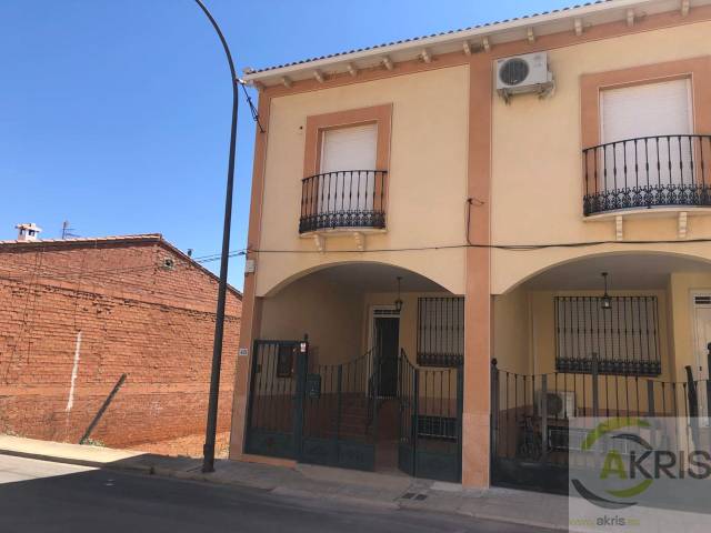 Casa-chalet en Venta en Júcar en Torrenueva