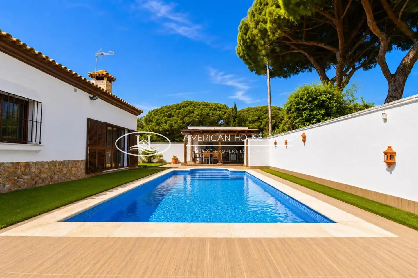 Piscina de Casa o xalet en venda en Chiclana de la Frontera amb Jardí privat, Traster i Piscina