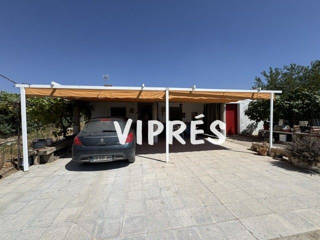 Vista exterior de Casa o xalet en venda en Mérida amb Piscina i Moblat