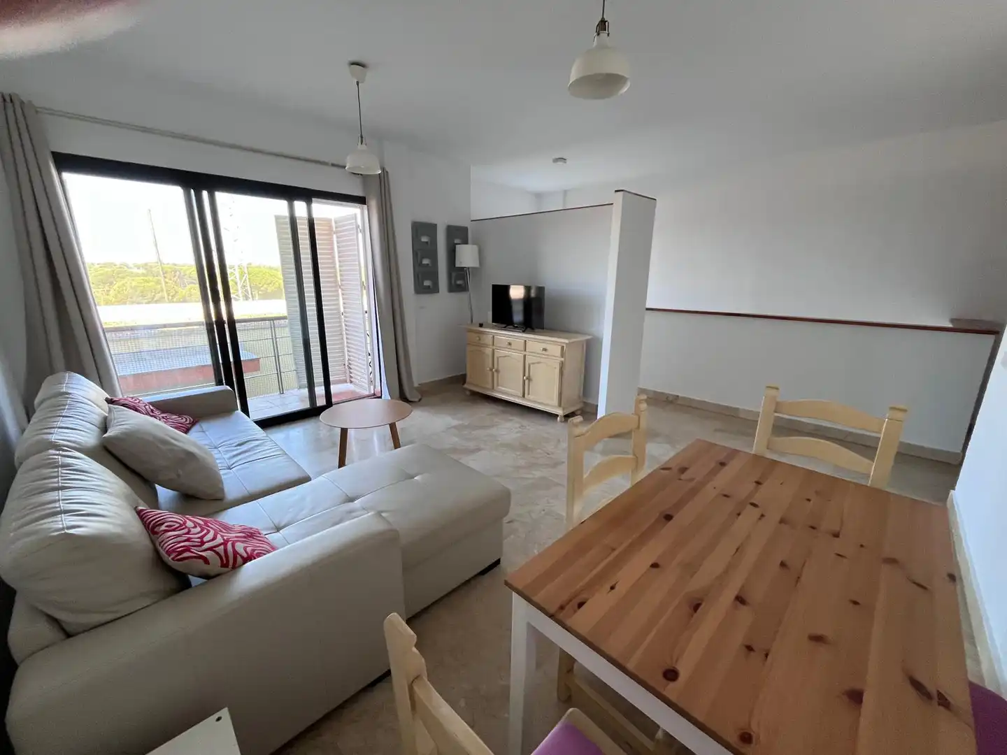 Sala de estar de Dúplex en venta en Islantilla con Terraza, Amueblado y Lavadora