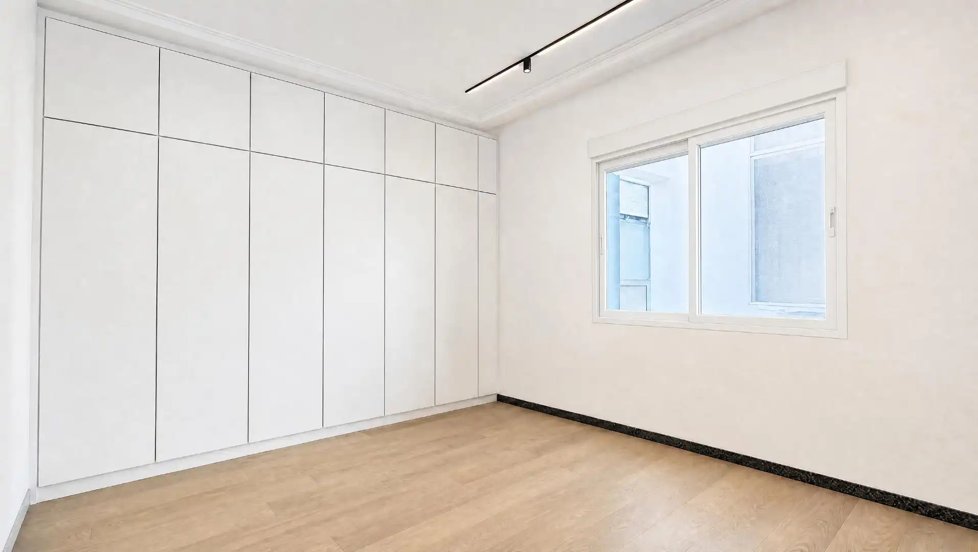 Piso en venta en Alicante / Alacant con Balcón