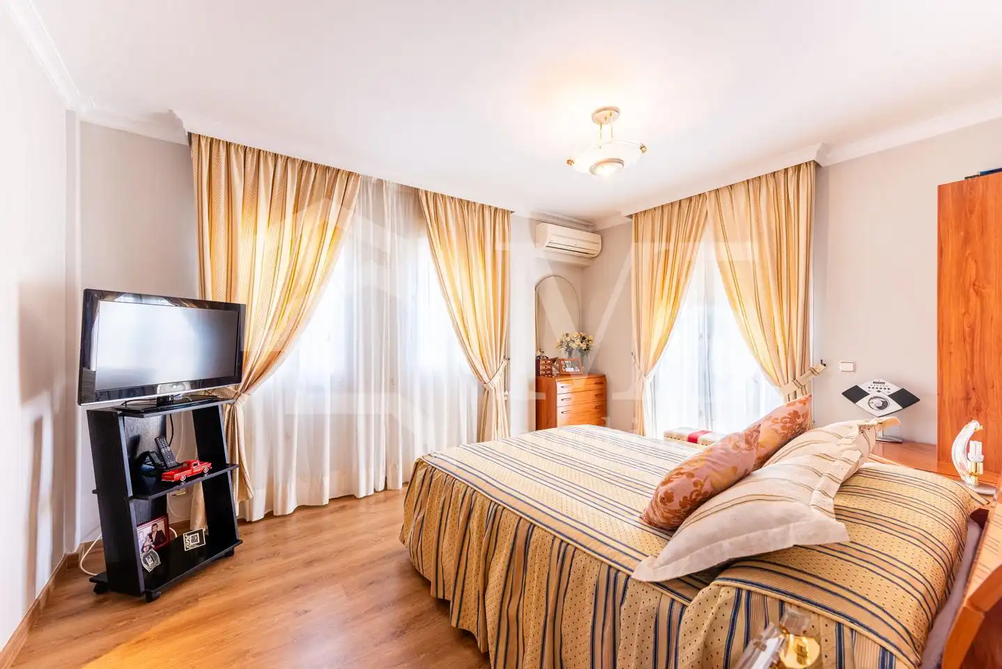 Habitación de Casa o chalet en venta en Vélez-Málaga con Aire acondicionado, Piscina y Amueblado