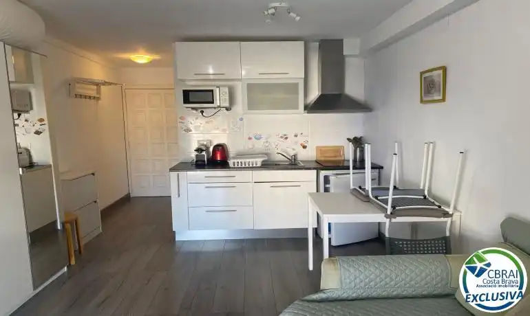 Cuina de Estudi en venda en Empuriabrava amb Moblat