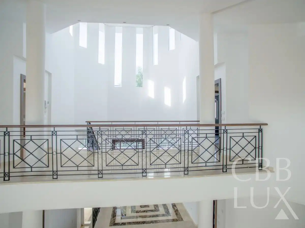 Chalet con terraza en venta en Pueblo - Urbanizaciones, imagen 8