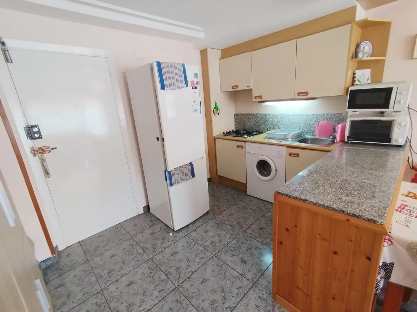 Cuina de Apartament en venda en Alcanar amb Terrassa, Moblat i Forn