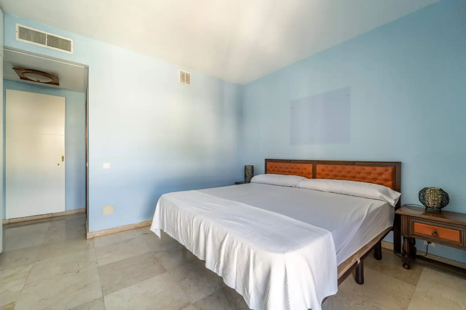 Dormitori de Apartament en venda en Torremolinos amb Aire condicionat, Terrassa i Traster