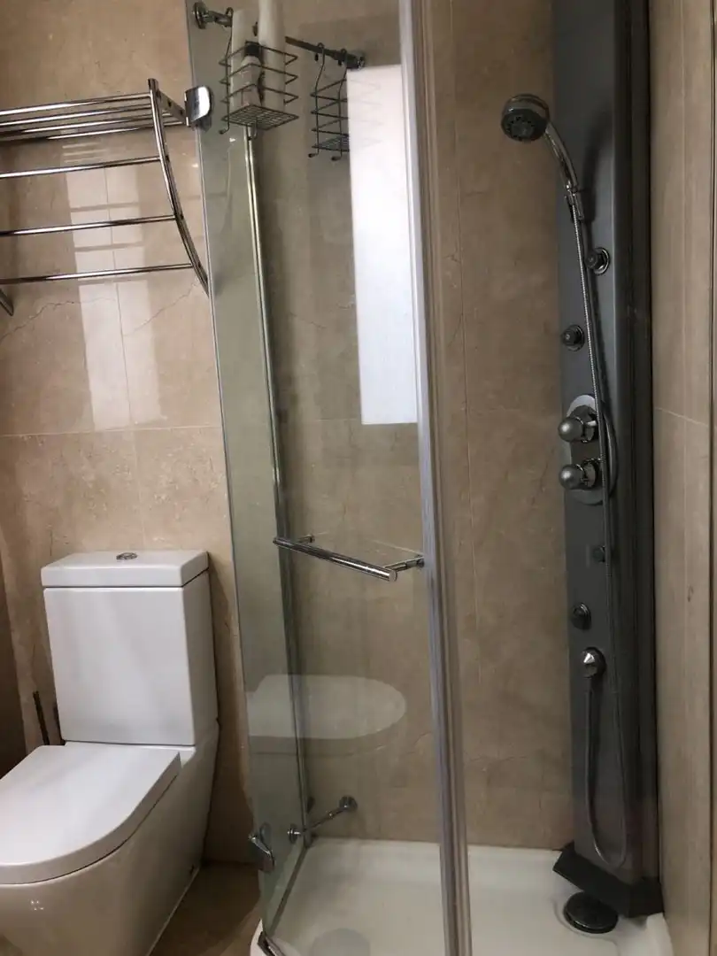 Bathroom of Ground floor for rent in Marbella  with Air Conditioner, Heating and Terrace