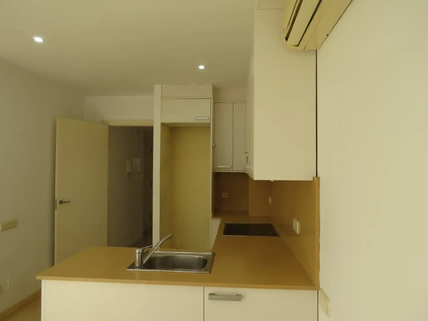 Cocina de Apartamento en venta en Sant Andreu de Llavaneres con Aire acondicionado, Calefacción y Parquet