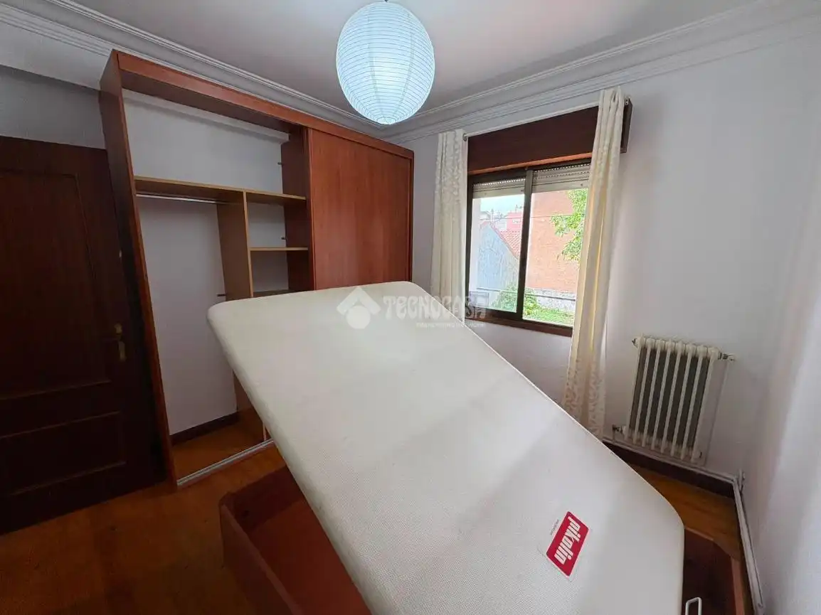 Casa con jardín en venta en C. León Felipe, imagen 10