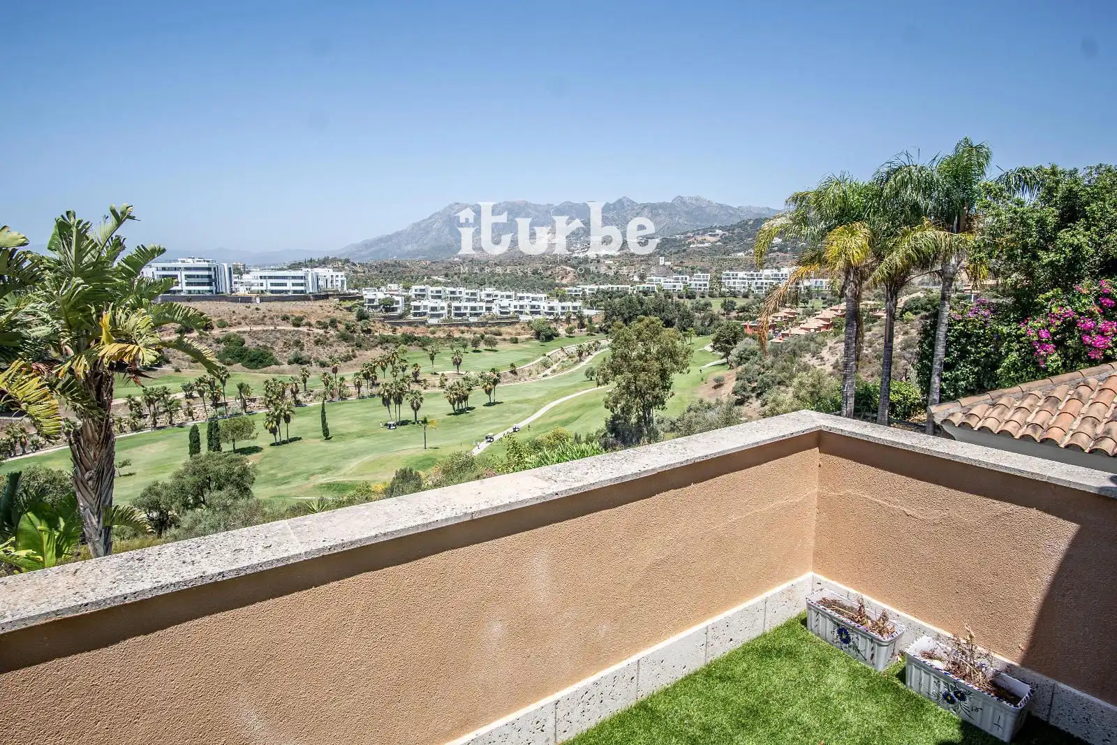 Houses for rent in Eagle-Santa Clara Golf, 14, Alto de los Monteros