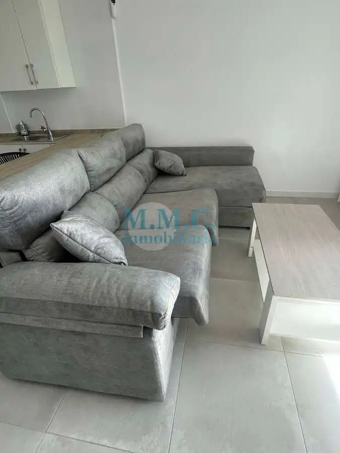 Wohnzimmer von Wohnung zur Miete in Roquetas de Mar mit Klimaanlage, Terrasse und Möbliert