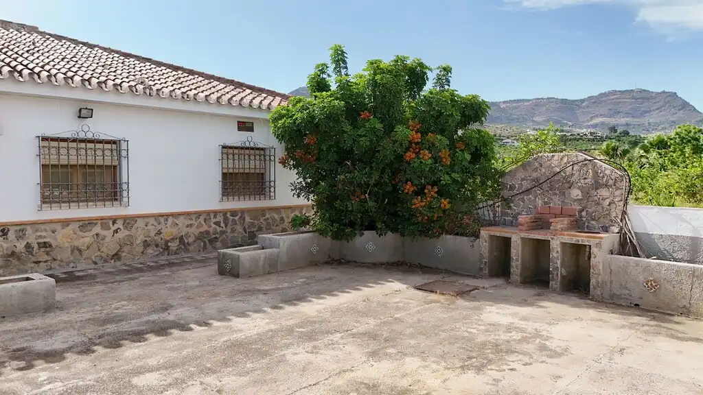 Exterior view of Houses for sale in Álora  with Air Conditioner, Private garden and Terrace