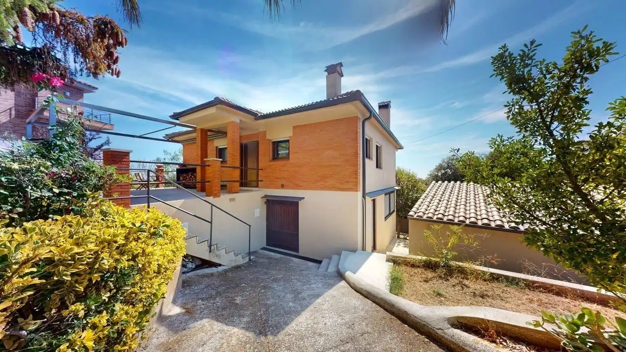 Vista exterior de Casa o xalet en venda en Niàgara Parc - Ágora Parc