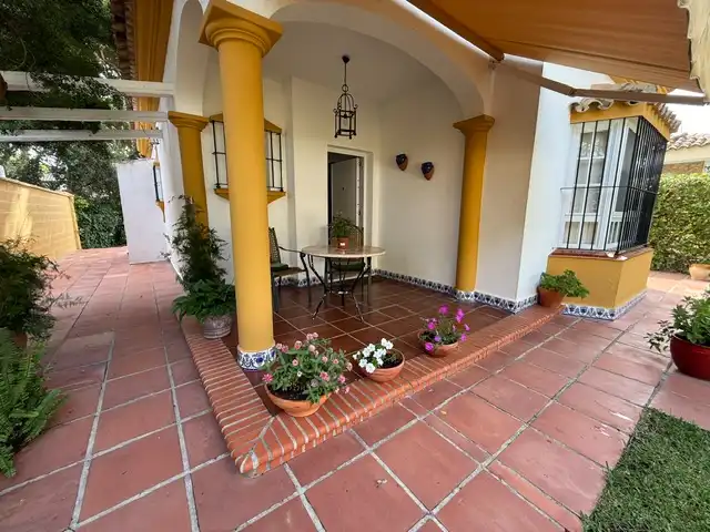 Terrassa de Casa o xalet en venda en Chiclana de la Frontera amb Aire condicionat, Terrassa i Moblat