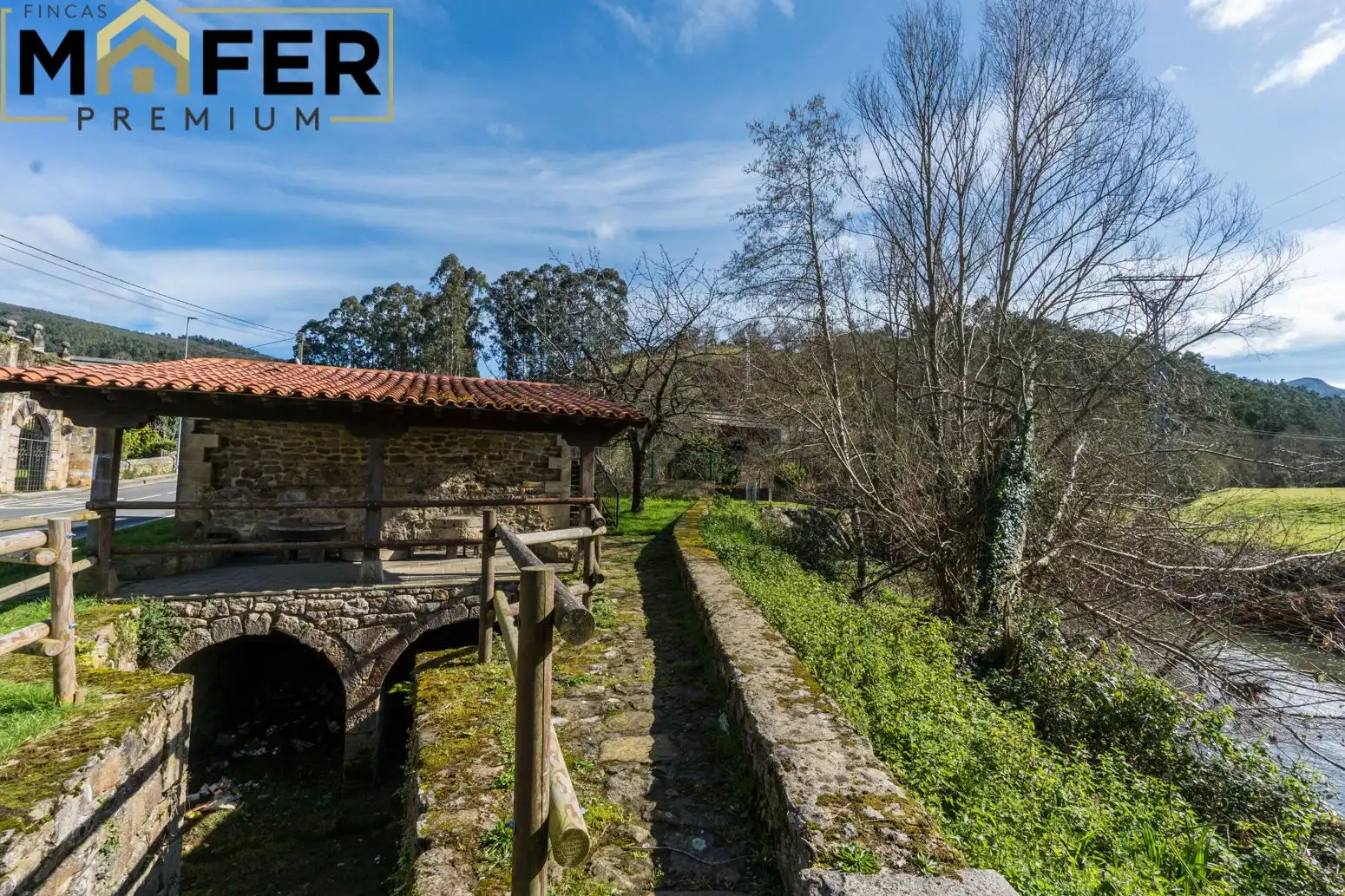 Außenansicht von Haus oder Chalet zum Verkauf in Ampuero mit Heizung, Privatgarten und Parkett
