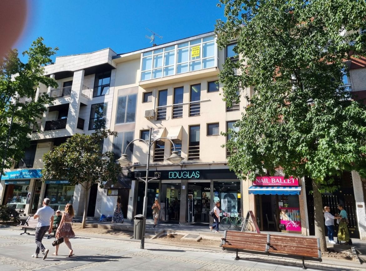 Oficina de lloguer a Casco Antiguo