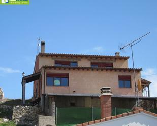 Vista exterior de Finca rústica en venda en Tubilla del Lago amb Aire condicionat, Jardí privat i Alarma