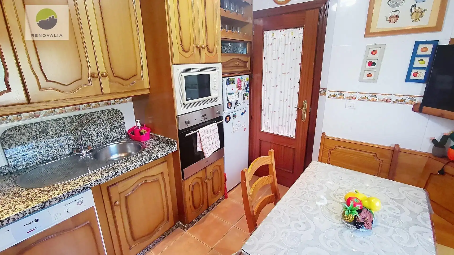 Cocina de Casa adosada en venta en Ogíjares con Aire acondicionado, Calefacción y Terraza