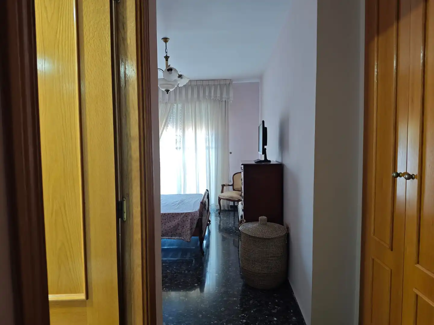 Flat for sale in Valencia  with Air Conditioner, Furnished and Oven