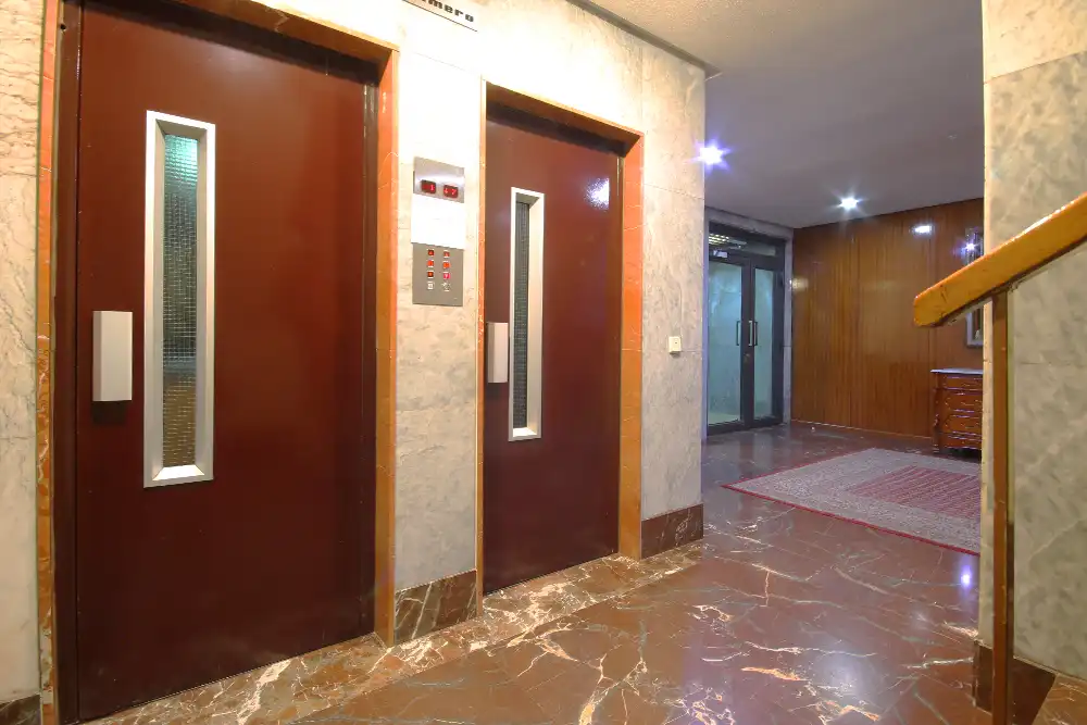 Büro zur Miete in Madrid mit Klimaanlage, Heizung und Möbliert