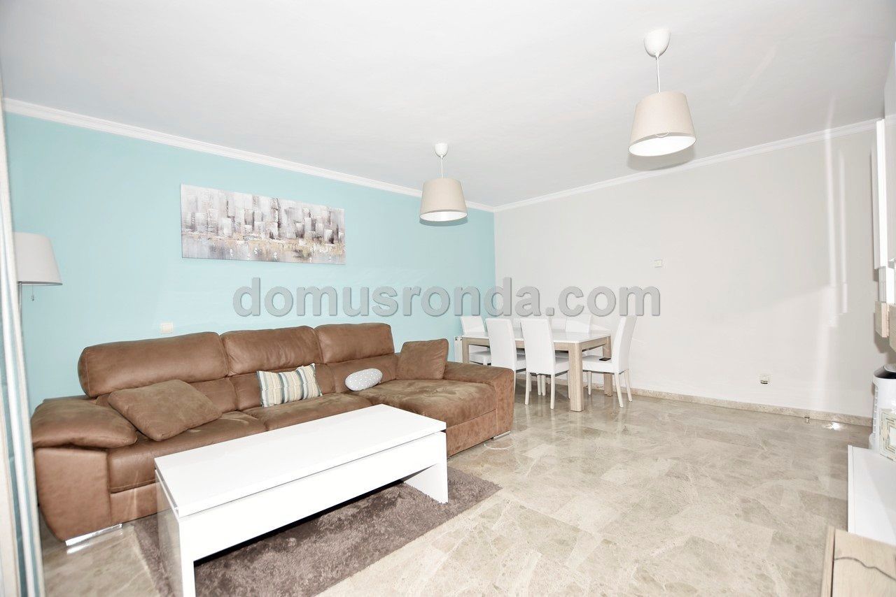 Living room of Flat for sale in Ronda  with Heating, Swimming Pool and Balcony